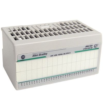 En el adaptador de red de gabinete Allen Bradley módulos PLC 1734-AENTRK