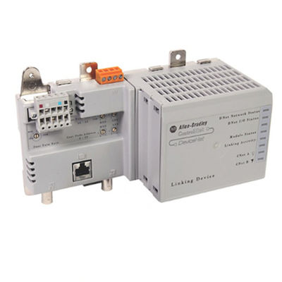 El PLC 440R-S12R2 está equipado con un módulo de relevo de seguridad de monitorización de panel.